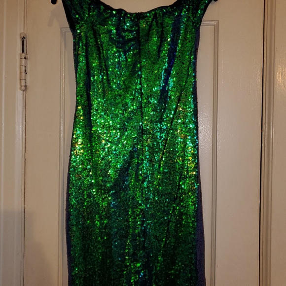 Off the shoulder sequin dress - Picture 4 of 6